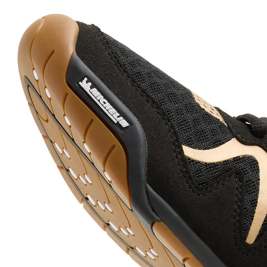 Everlast Pivt Boxing Boots - Black/Gold