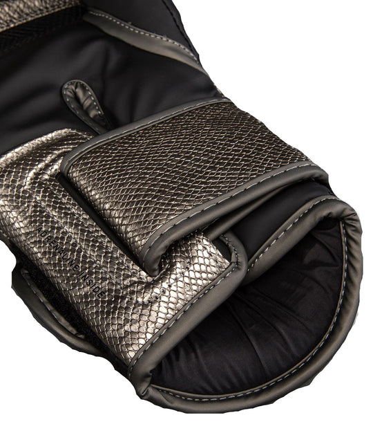 Venum Challenger 4.0 Scales Boxing Gloves - Silver/Black