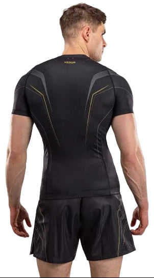 Venum Streamline Short Sleeve Rashguard - Black/Gold