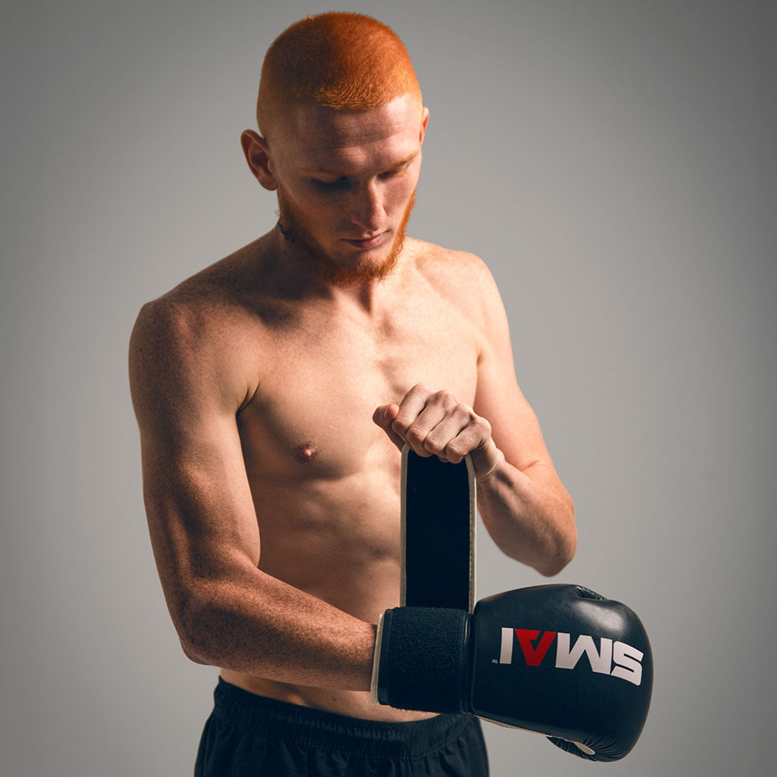 SMAI Essentials Boxing Glove