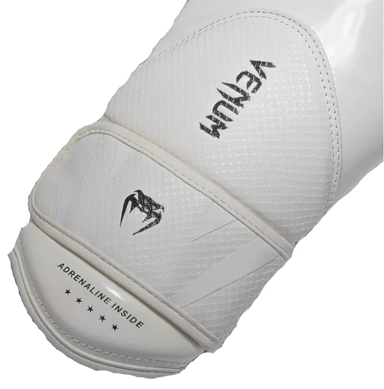 Venum Challenger 4.0 Scales Boxing Gloves - Ivory