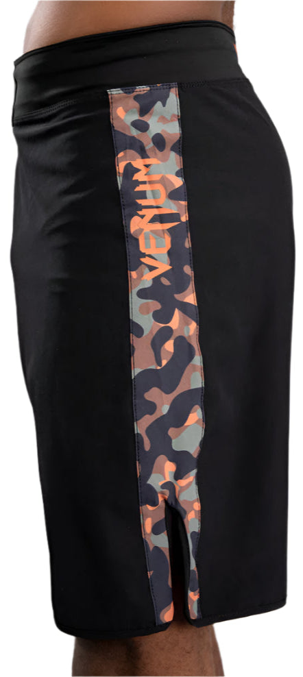 Venum Jungle Ops FightShorts - Black/Khaki Camo