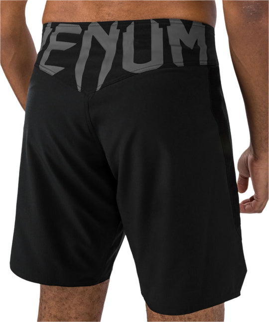 Venum Light 5.0 Fightshort - Black/White