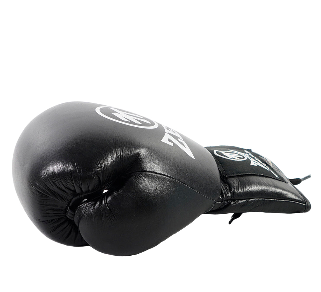 Zett Lace-Up Fighter Gloves