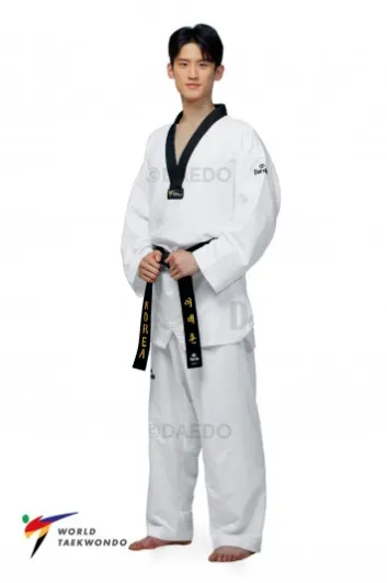 WT APPROVED "ULTRA" COMPETITION DOBOK